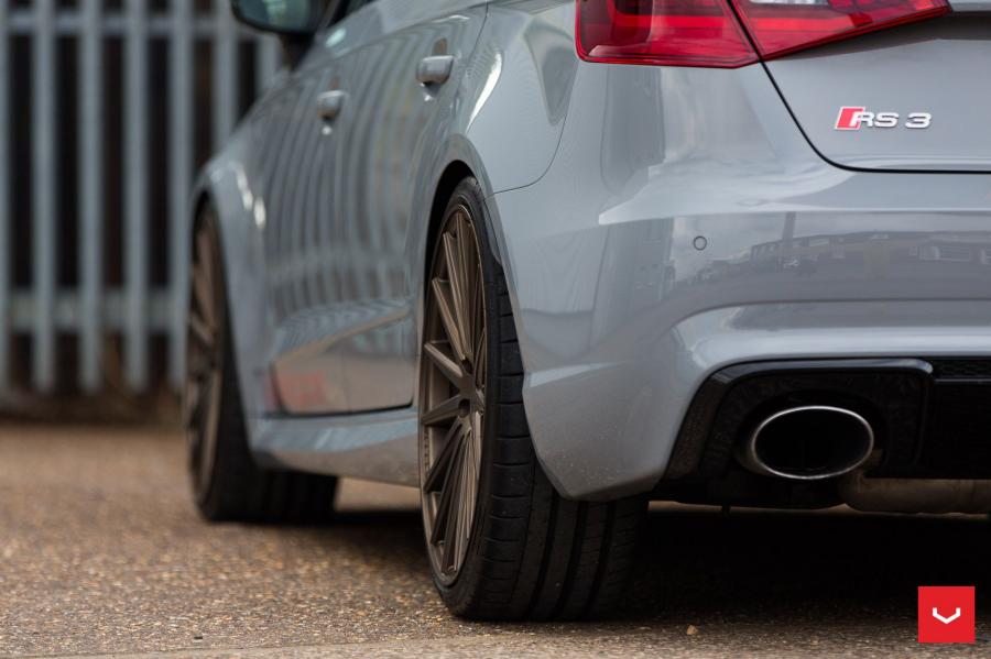 Детали экстерьера Audi RS3 Sportback on Vossen Wheels (VFS2) 2016 года  (фото 4 из 47)